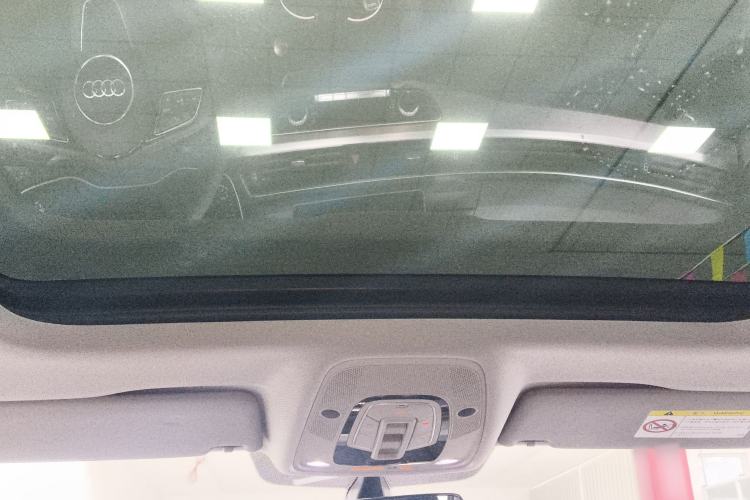 Used Audi A4L 2019 40 TFSI Fashion Edition China VI Emission Standard Headliner