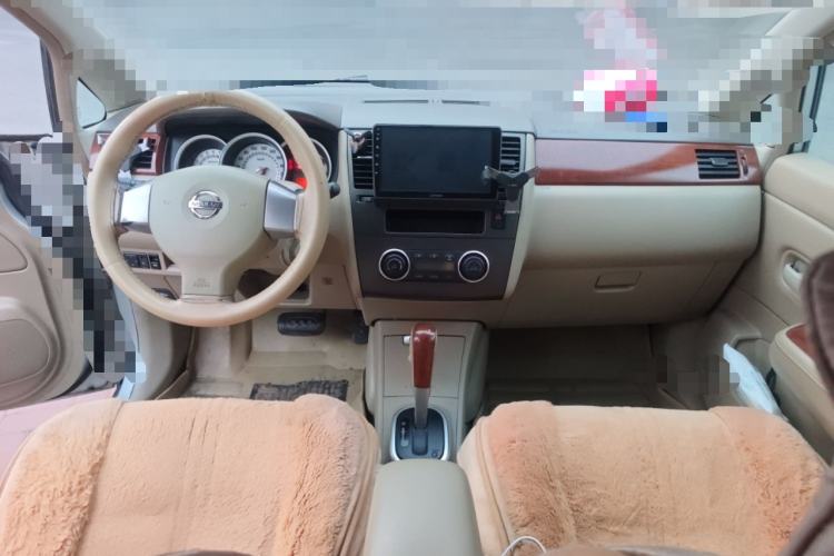 Used Nissan Tiida Sedan 2008 1.6L Automatic Smart Version Center Console