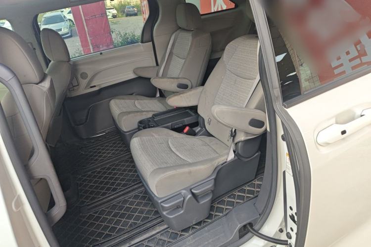 Used Toyota SIENNA 2021 2.5L Hybrid Comfort Edition
