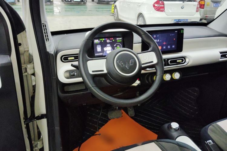 Used Wuling Hongguang MINIEV 2024 3rd Generation 215km Advanced Version