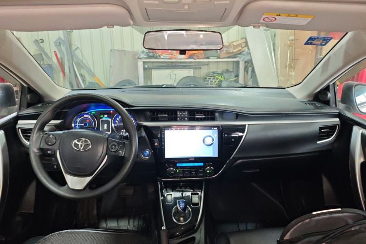 Used Toyota Corolla 2016 Dual-Engine 1.8L E-CVT Pioneer Edition Center Console