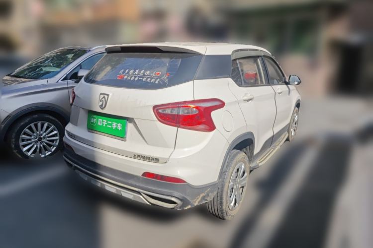 Used Baojun 510 2017 1.5L manual Comfort trim
