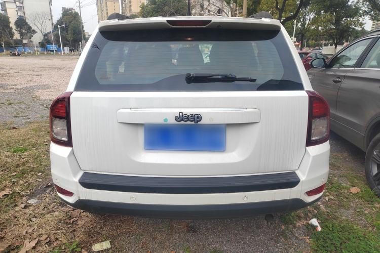 Used Jeep Compass 2015 2.0L two-wheel drive sport version