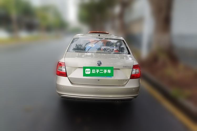 Used Skoda Rapid 2015 1.6L Automatic Enjoyment Selection Model
