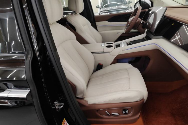 Used BYD Xia 2025 DM-i 1.5T 180km Excellence Model Right Front Seat