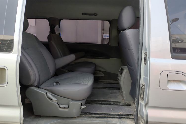 Used FORTHING Lingzhi 2014 M5 Q3 2.0L 7-seat Long-Wheelbase Comfort Version
