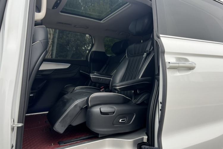 Used Roewe iMAX8 2022 400TGI Flagship Edition