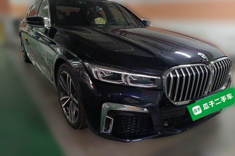 Used BMW 7 Series 2021 730Li M Sport Package Front Right 45 Deg