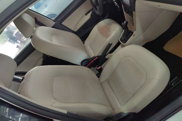 Used Skoda Rapid 2015 1.6L Automatic Smart Selection Model
