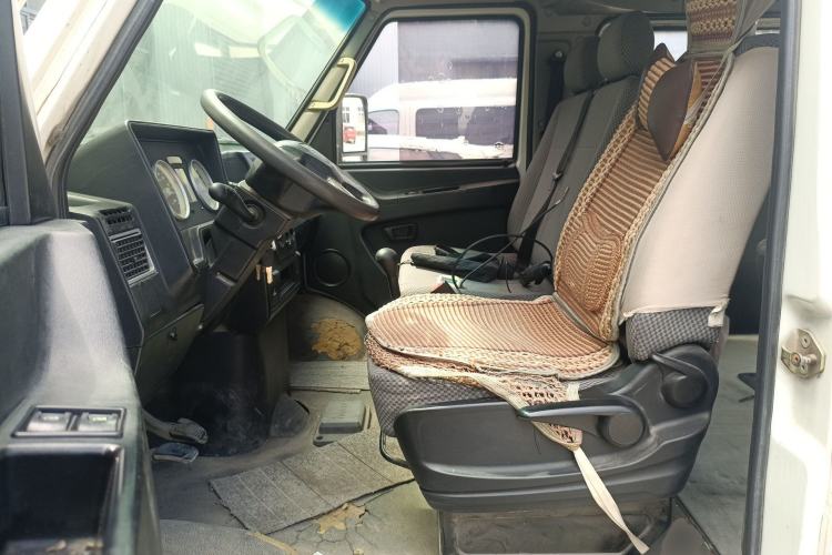 Used Iveco Daily 2017 2.5T A35 Passenger Van 5-7 Seats Model 47Z5 Left Front Seat