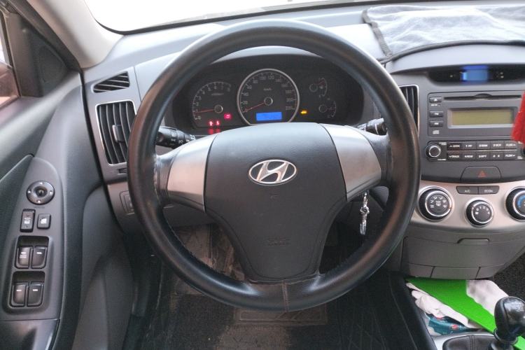 Used Hyundai Celesta 2011 1.6L Manual Comfort Edition Steering Wheel