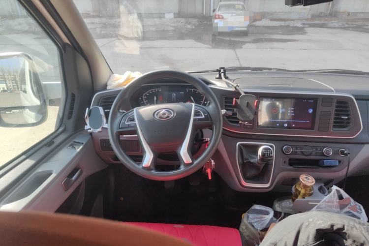 Used SAIC MAXUS Xintu V80 2025 PRO Aoyuntong 2.0T Manual Long Wheelbase Ultra-Low Roof 6/7/8/9-Seater Steering Wheel