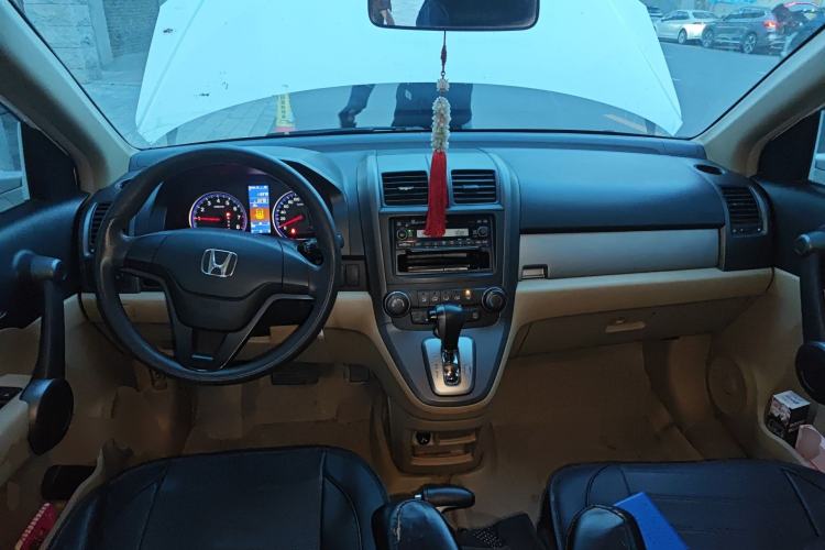 Used Honda CR-V 2010 2.0L automatic two-wheel drive urban version Center Console