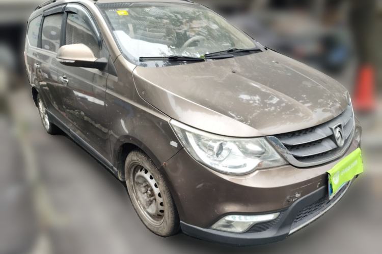 Used Baojun 730 2014 1.5L Manual Luxury Navigation ESP Version 7 Seats Front Right 45 Deg