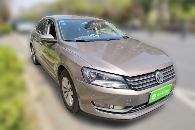 Used Volkswagen Passat 2014 1.8TSI DSG Prestige Edition Front Right 45 Deg