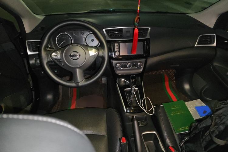 Used Nissan Sylphy 2018 1.6XV CVT Deluxe Edition Center Console