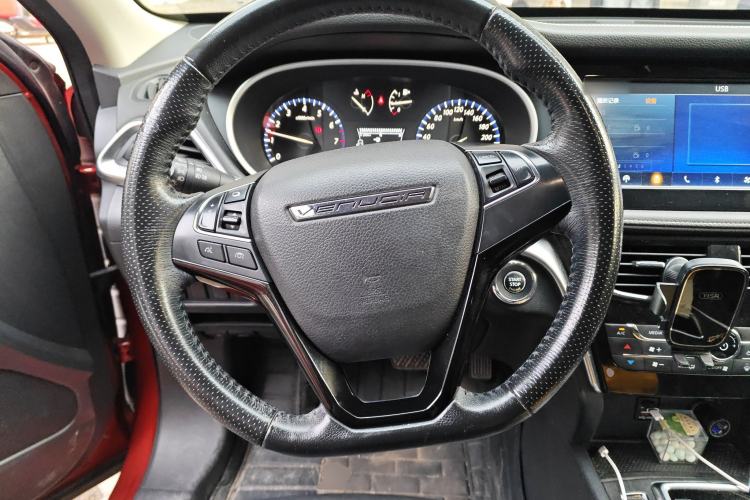 Used Venucia T90 2017 2.0L CVT Smart Edition
