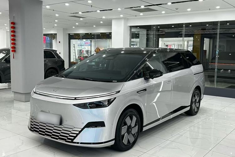 Used XPeng X9 2024 702 Ultra-Long Range Pro