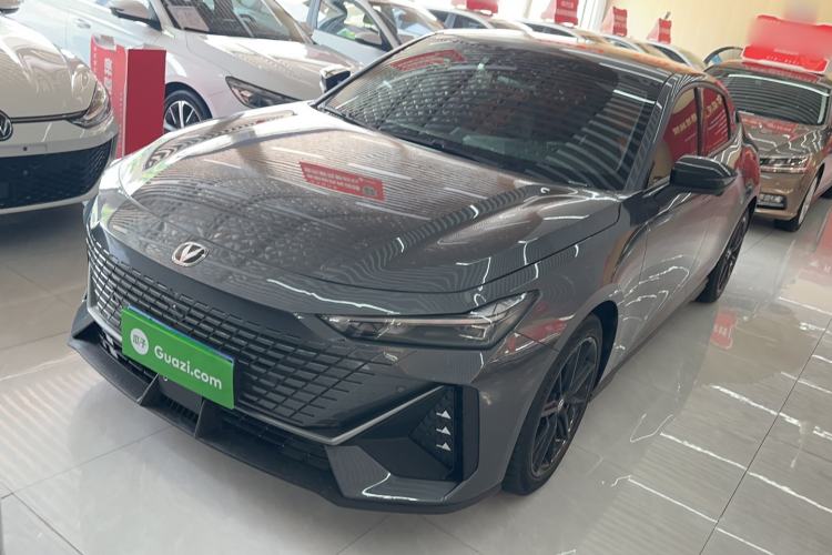Used CHANGAN UNI-V 2022 1.5T Prestige Version