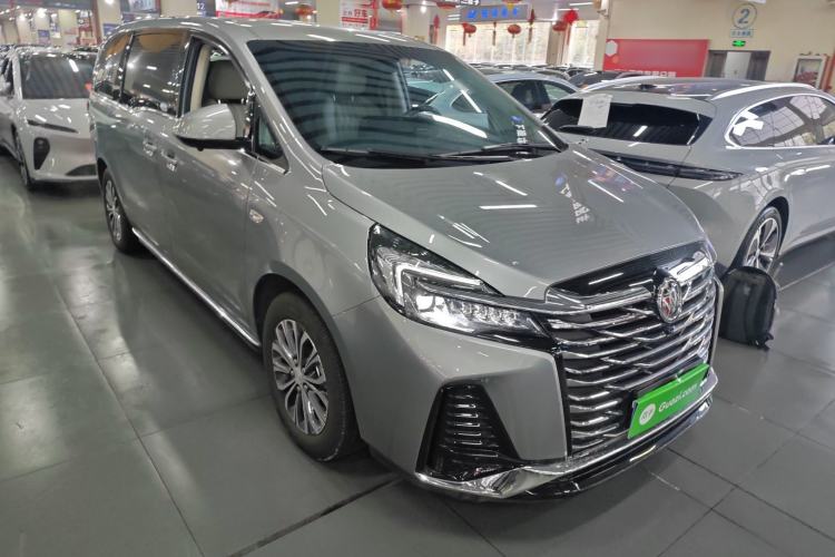 Used Buick GL8 2023 Land Executive Class Comfort Model