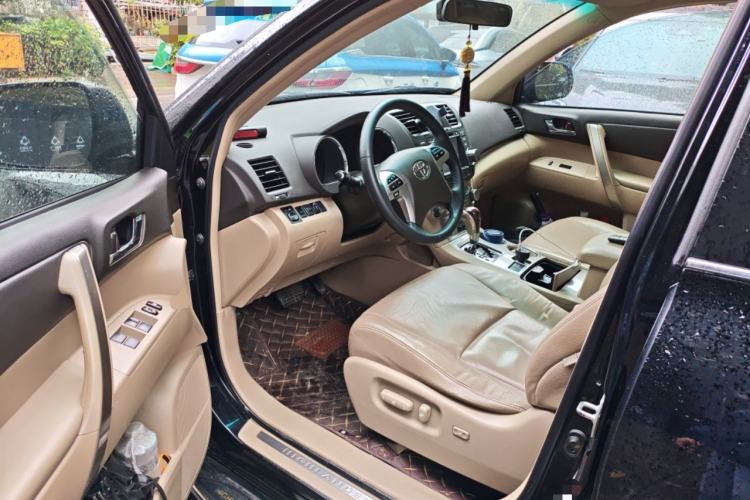 Used Toyota Highlander 2012 2.7L Two-Wheel Drive 7-Seater Luxury Edition