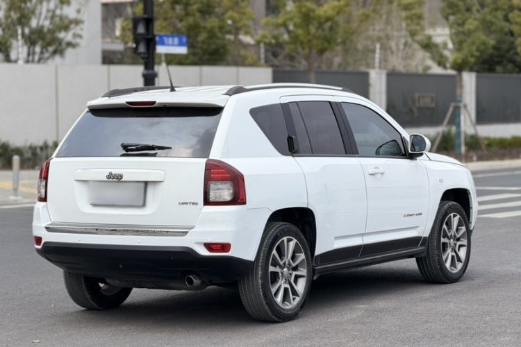 Used Jeep Compass 2014 2.0L two-wheel drive luxury version