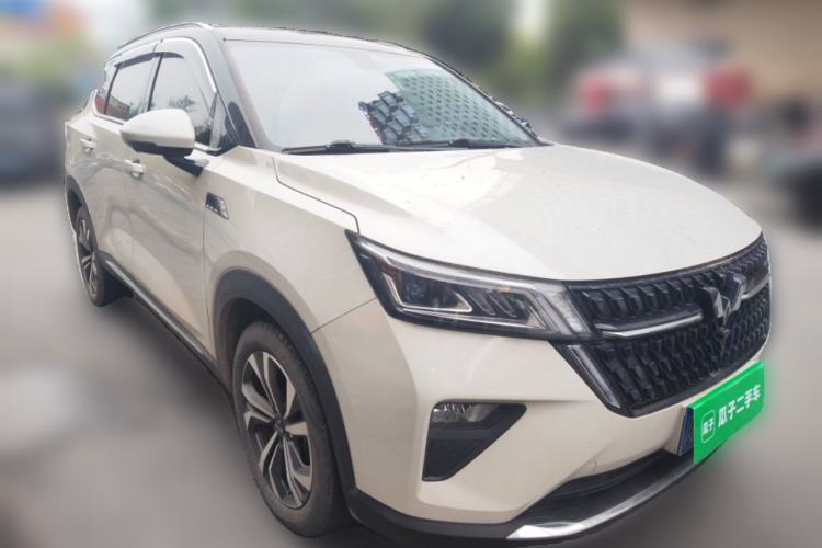 Used Wuling Asta 2022 2.0L DHT Electric-Speed Version

