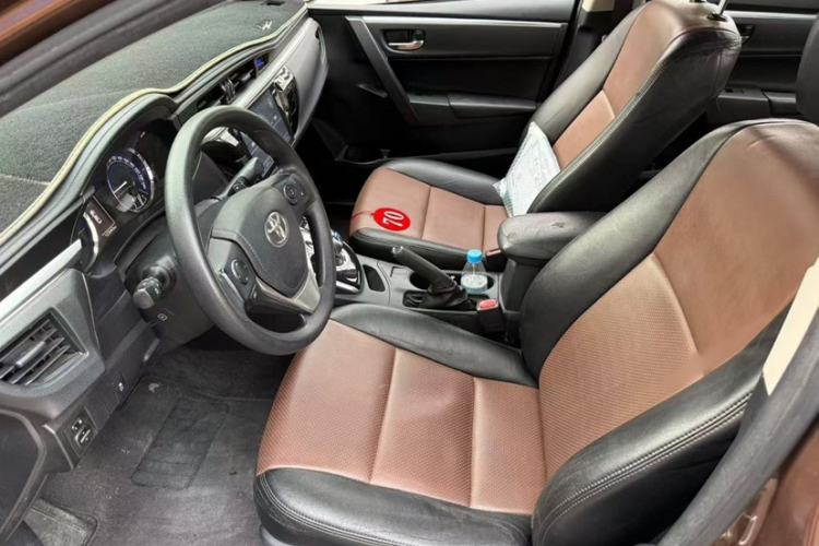 Used Toyota Levin 2016 Dual-Engine 1.8H GS E-CVT Elite Model with Sunroof
