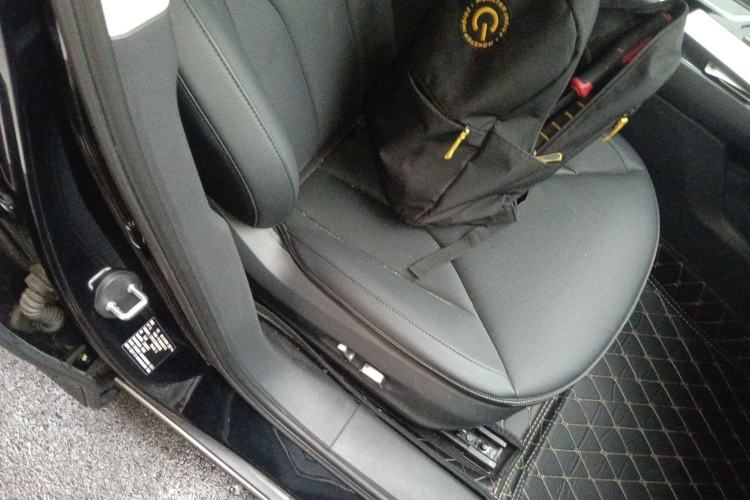 Used Hongqi E-QM5 2021 Charging T3 Version 5 Seats
