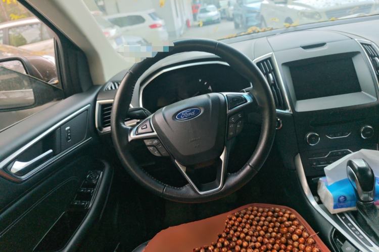 Used Ford Edge 2016 EcoBoost 245 Two-Wheel-Drive Titanium 7-Seater
