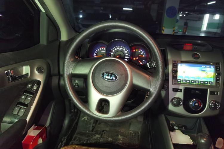 Used Kia Forte 2014 1.6L MT GLS Steering Wheel