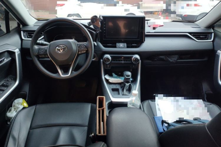 Used Toyota RAV4 2020 2.0L CVT Two-Wheel Drive Fashion Edition Center Console