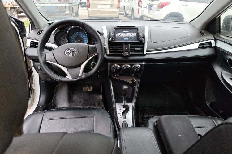 Used Toyota YARiS L Zhi Xuan 2014 1.5G Automatic Xuan Dong Edition Center Console