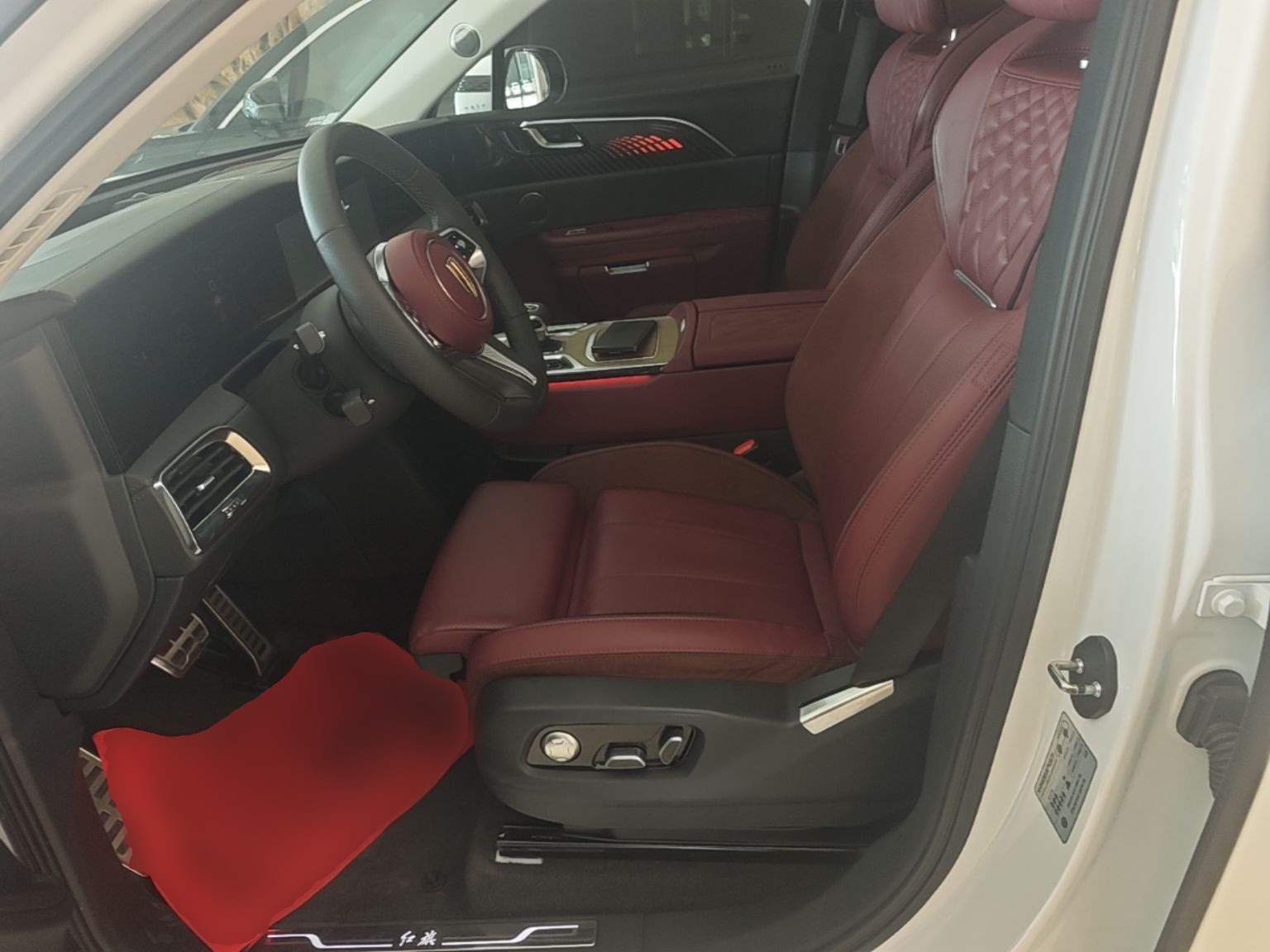 Hongqi E-HS9 2022 690 km Range Flagship Edition Six Seats — снимка 17