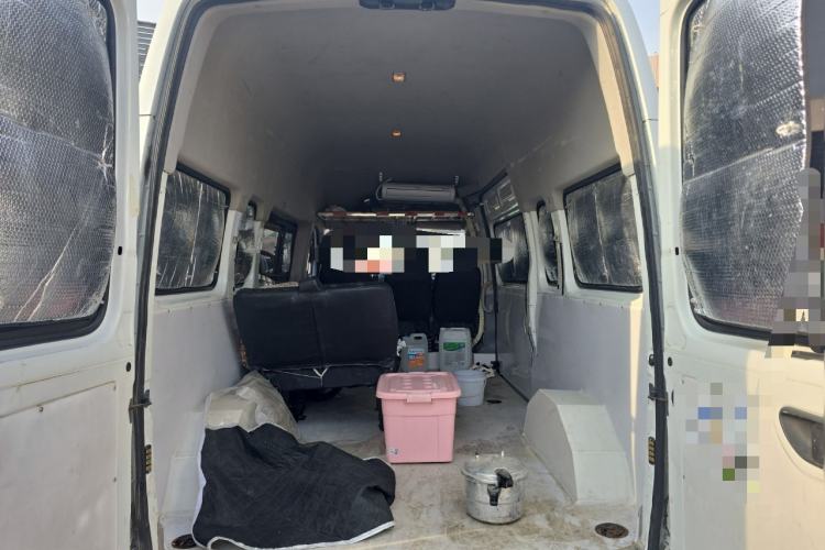 Used SAIC MAXUS Xintu V80 2021 2.0T Manual Classic Aoyuntong Long Wheelbase High-Roof 6/7/8/9-Seater