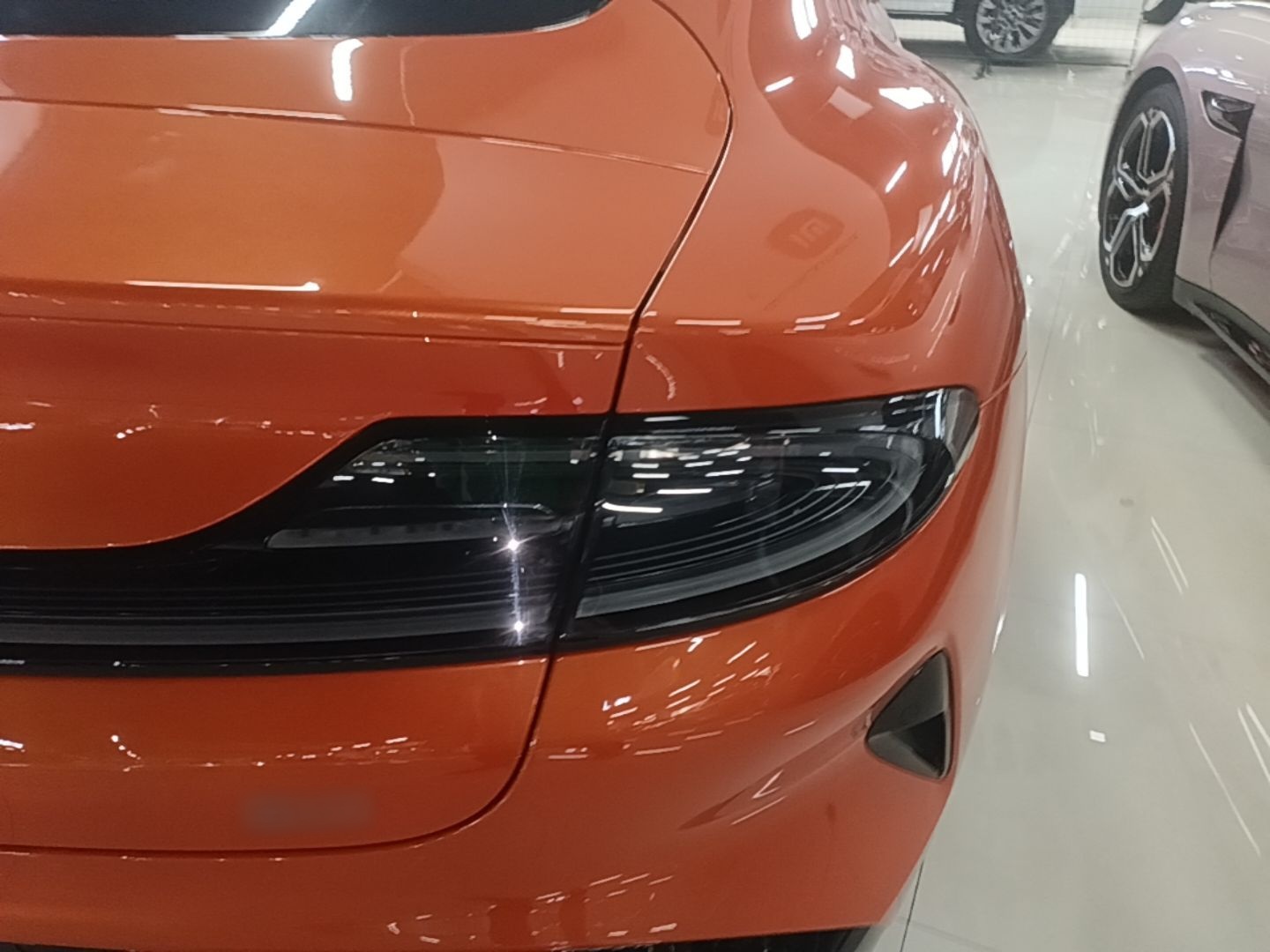 Xiaomi Auto SU7 2024 Rear-Drive Ultra-Long Range Advanced Pro-Level Intelligent Driving Version — снимка 9