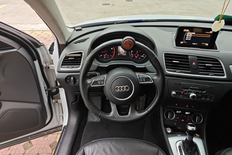 Used Audi Q3 2017 30 TFSI Fashion Model
