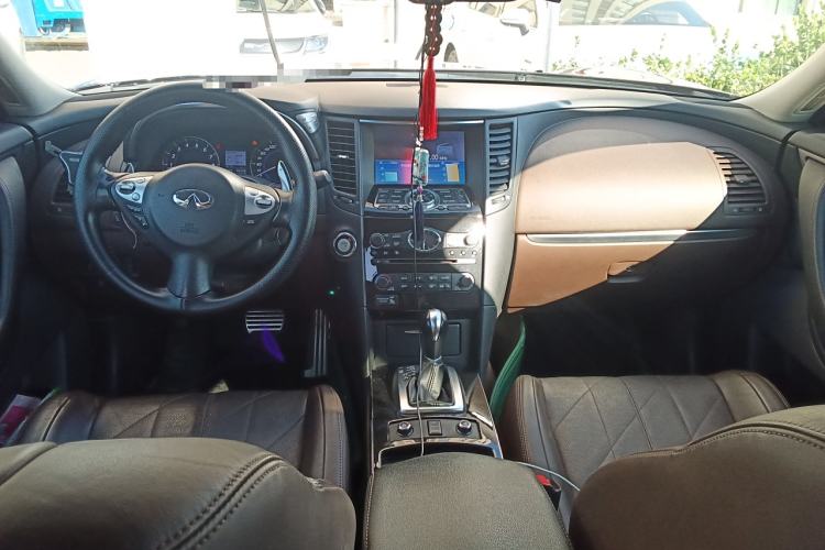 Used Infiniti QX70 2013 3.7L Standard Edition
