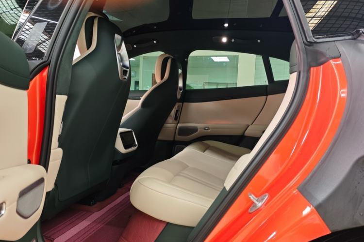 Used Xiaomi Auto YU7 2025 Ultra-Long Range High-Performance All-Wheel-Drive Max Edition
