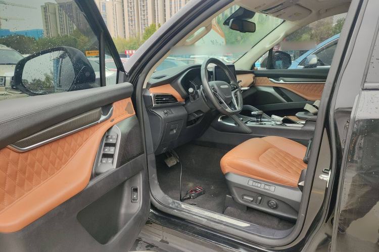 Used SAIC MAXUS D90 Pro 2020 2.0T Gasoline 4x4 Luxury Edition 6 Seats