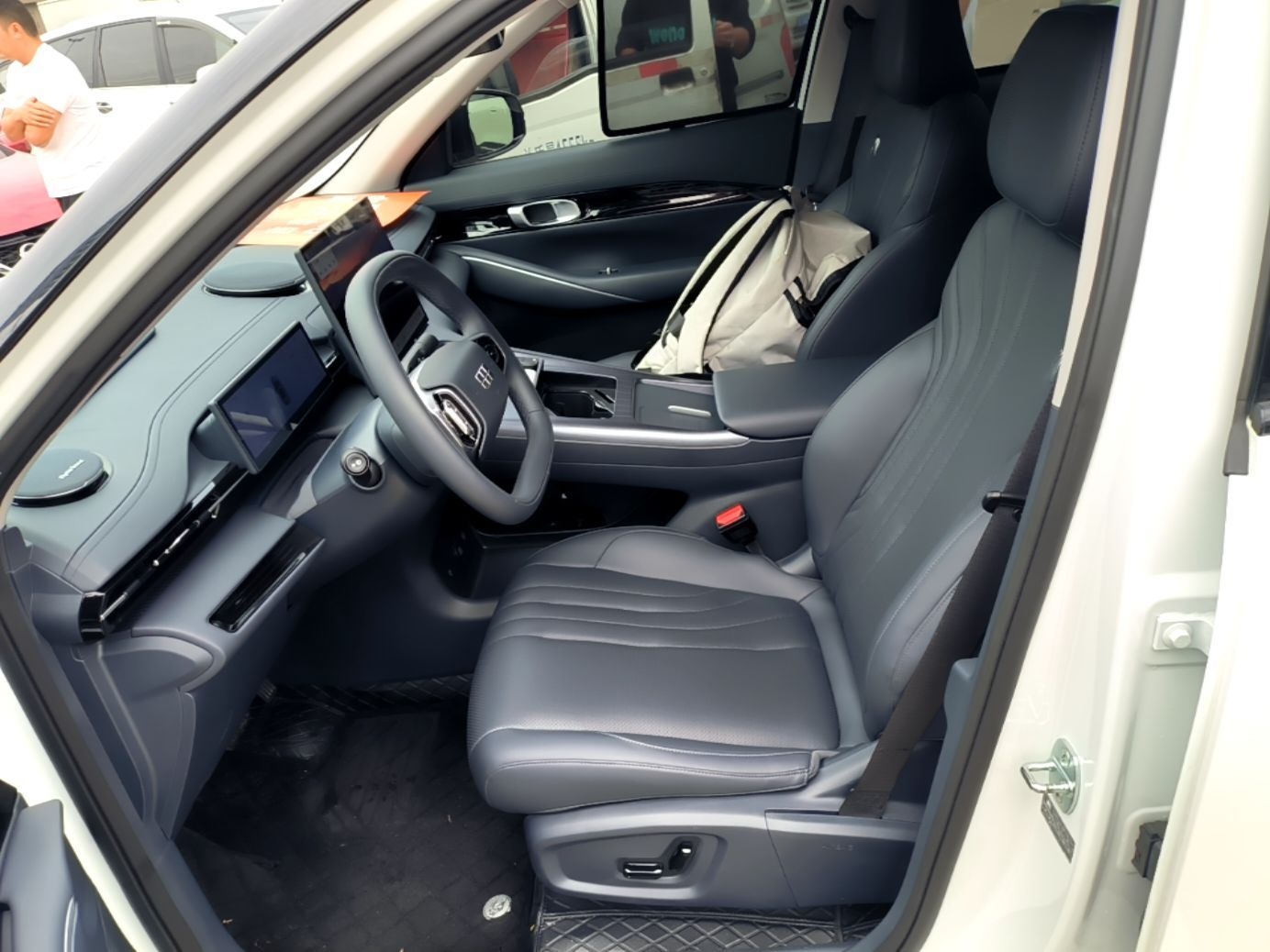 Geely Galaxy E5 2026 Model 610km Exploration+ Edition — снимка 17