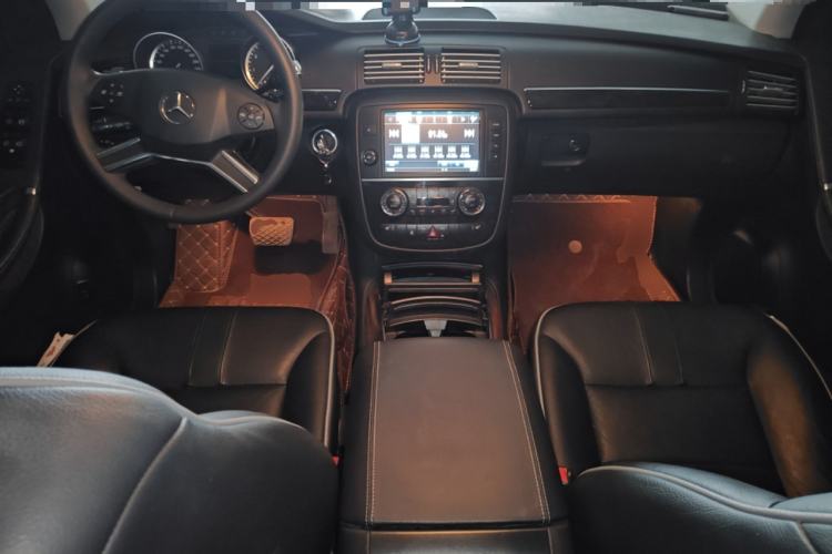 Used Mercedes-Benz R-Class 2017 R 320 4MATIC Business Edition Prestige Model