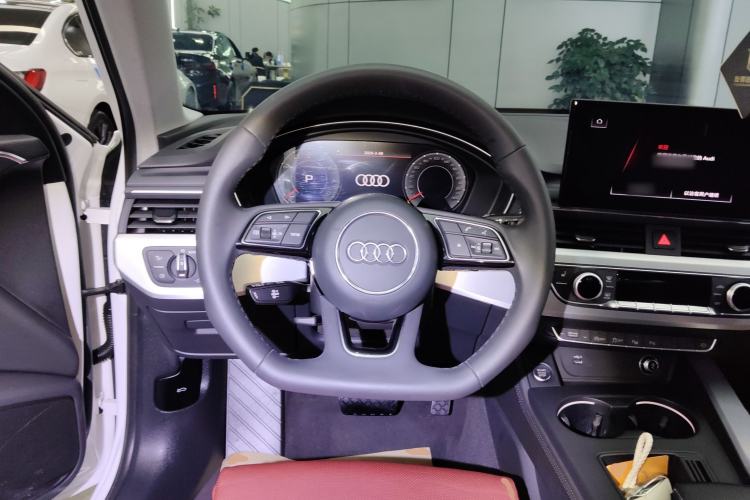 Used Audi A4L 2022 40 TFSI Luxury Dynamic Model