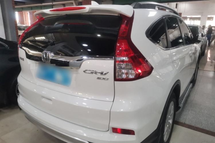 Used Honda CR-V 2015 2.0L two-wheel drive Fashion Edition Rear Right 45 Deg