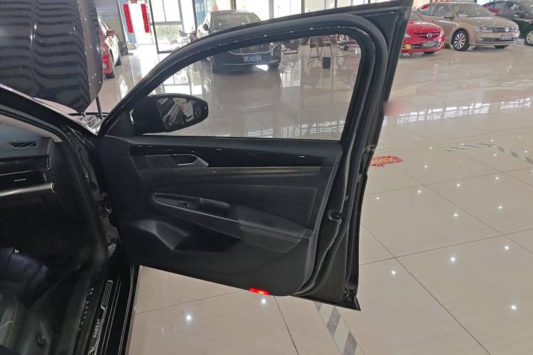 Used Volkswagen Passat 2020 Facelift 330TSI Elite Edition China VI Standard