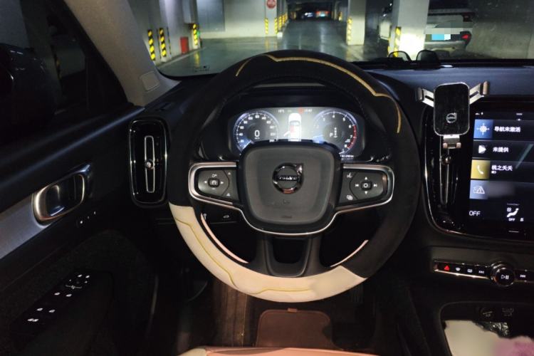 Used Volvo XC40 2021 T3 Smart & Stylish Edition Steering Wheel
