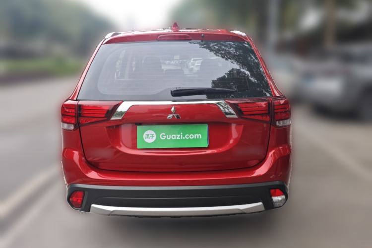 Used Mitsubishi Outlander 2018 2.0L Two-Wheel-Drive Jiale Edition 7-Seater
