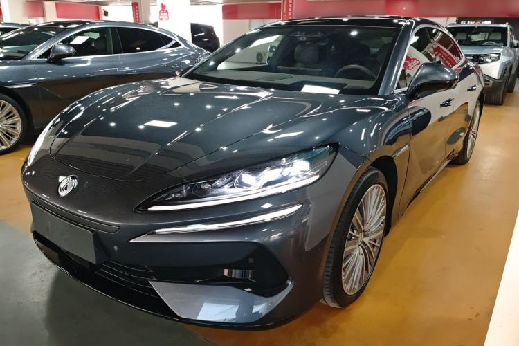 Used Denza Z9 2024 1100 km All-Wheel-Drive Ultra Version