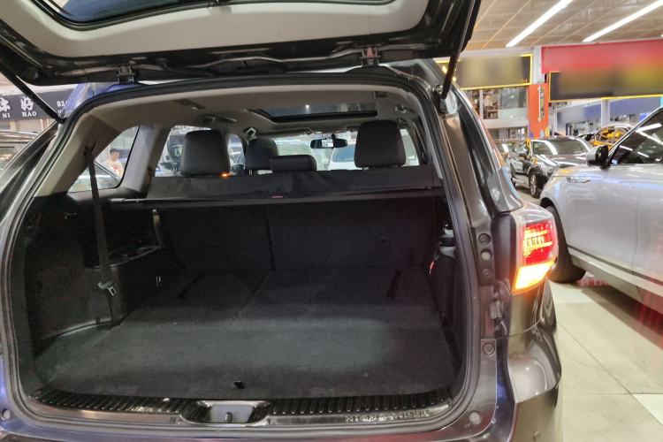 Used Toyota Highlander 2015 2.0T Four-Wheel Drive Luxury Edition 7-Seater Trunk