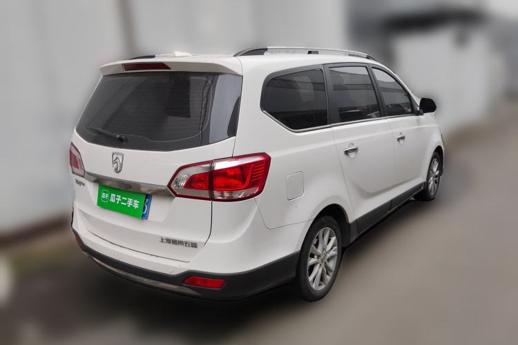 Used Baojun 730 2014 1.5L manual luxury trim 7 seats

